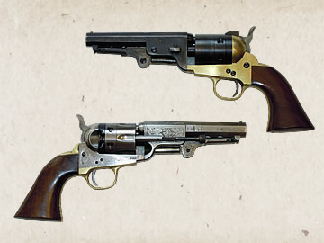 Revolver UR1 (úprava perkusních revolverů Colt cal.36; horní s úpravou hledí, dolní s  původními mířidly; ponechány nefunkční nabíjecí páky)